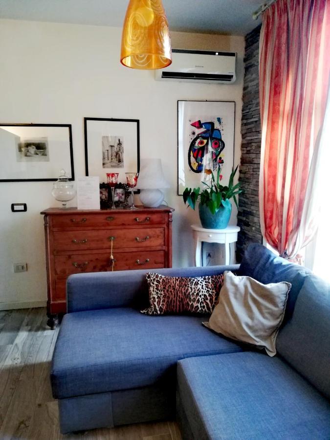 Casolare Isabella "Il Rifugio Dei Vinili" And Alice'S Room بونساكو المظهر الخارجي الصورة
