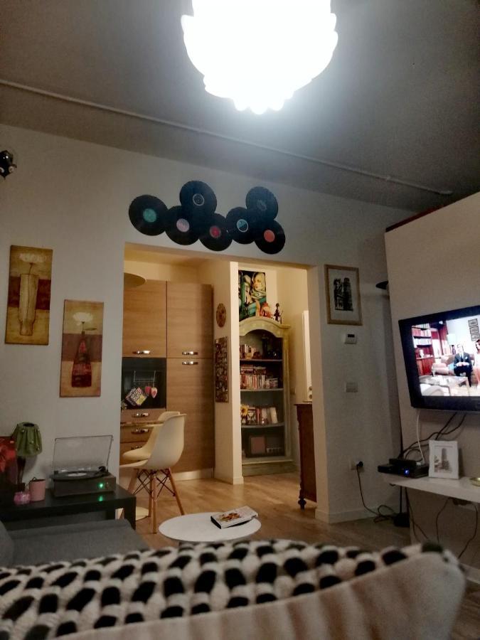 Casolare Isabella "Il Rifugio Dei Vinili" And Alice'S Room بونساكو المظهر الخارجي الصورة